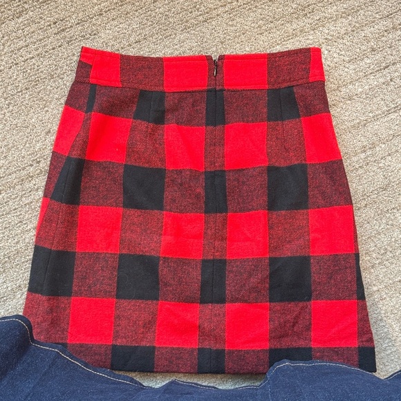 J Crew Red and Black Plaid Buffalo Check Women's Skirt - Picture 4 of 5